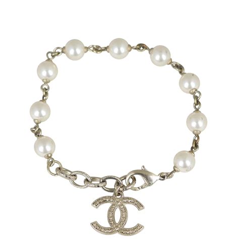 chanel pearl bracelet 2014|Chanel gold bracelet with diamonds.